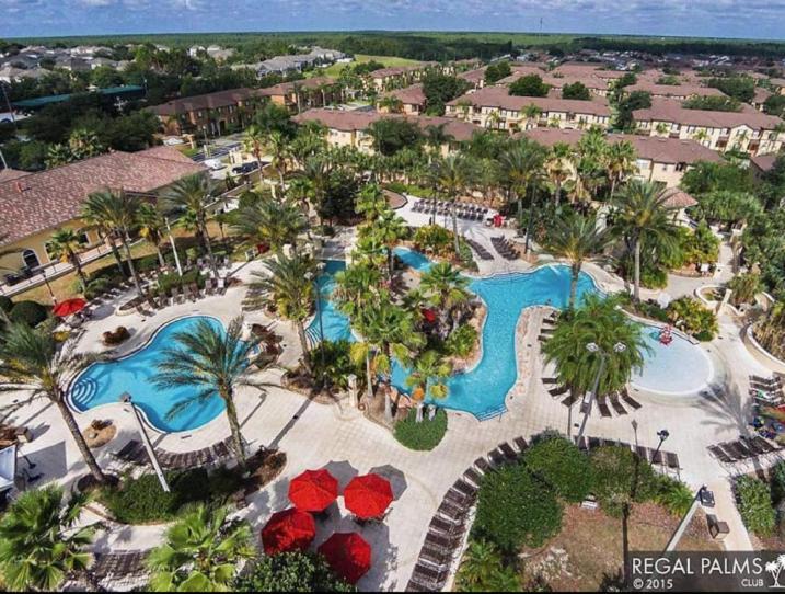 At Regal Palms-4 Bedroom3.5 Bath Townhouse Appartamento