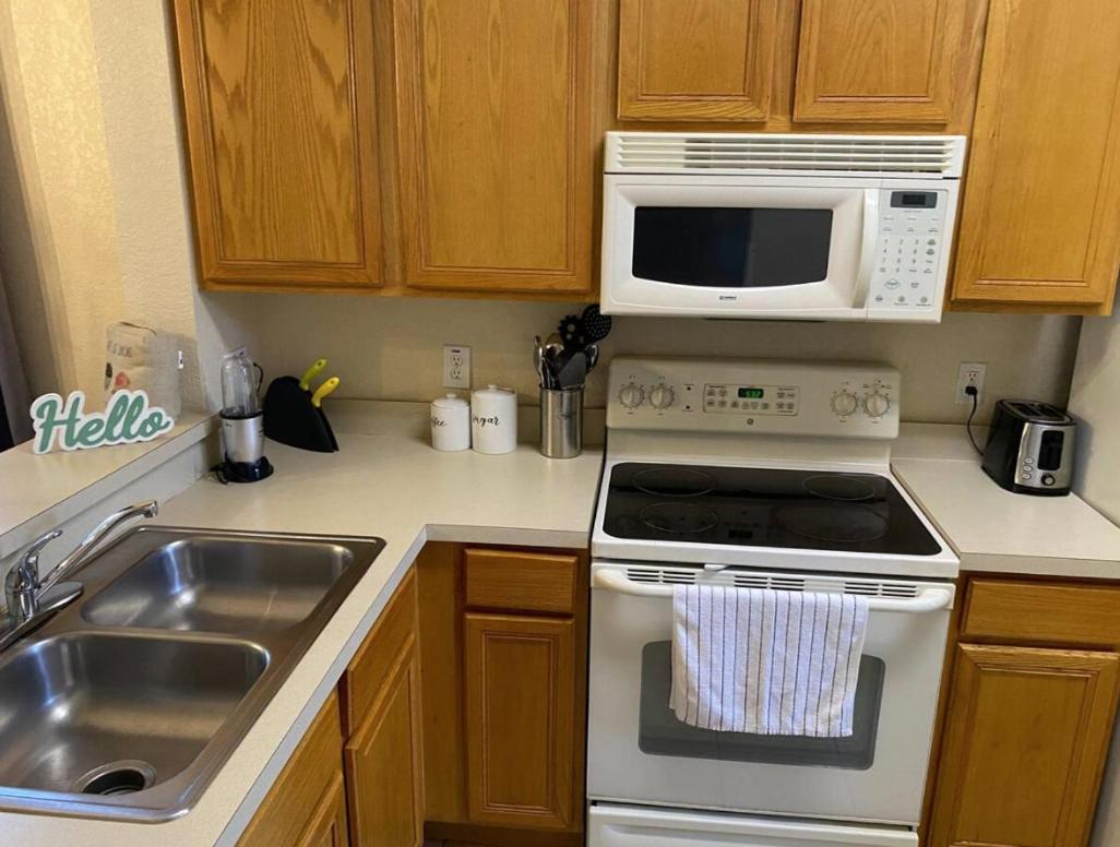 Appartamento At Regal Palms-4 Bedroom3.5 Bath Townhouse *