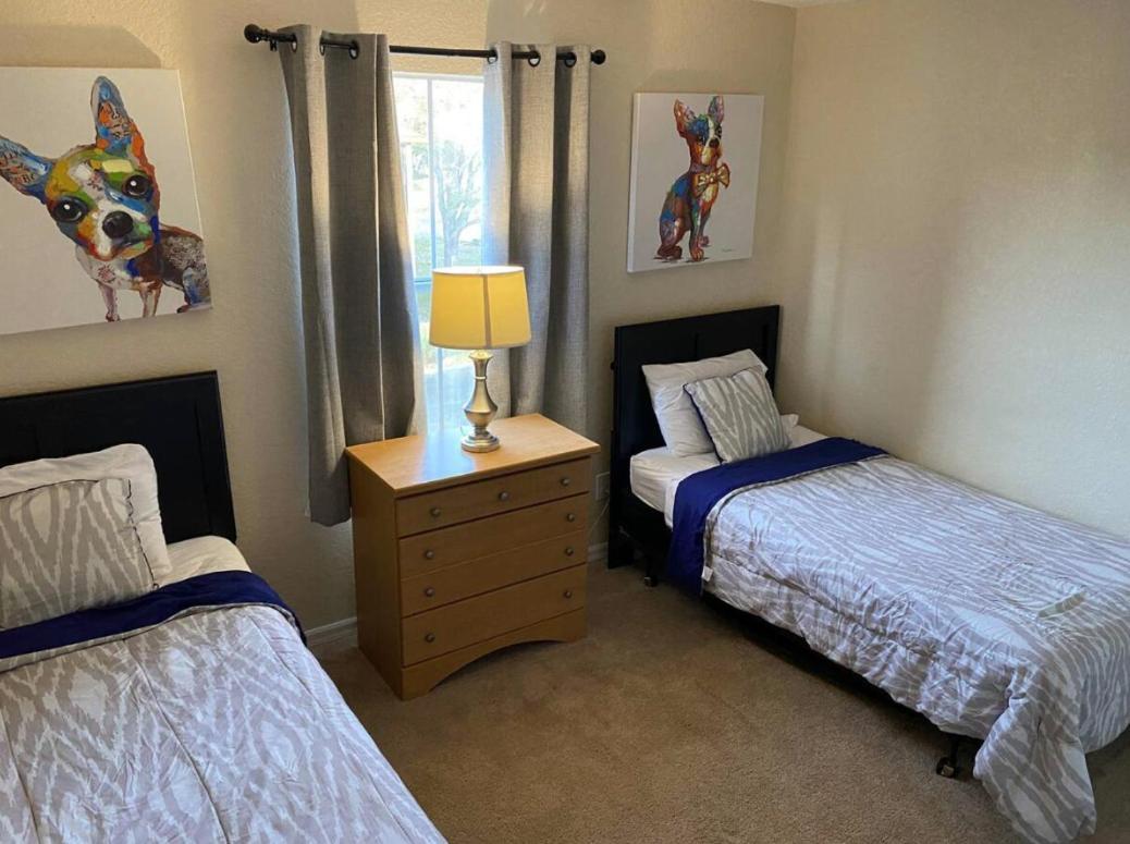 Appartement At Regal Palms-4 Bedroom3.5 Bath Townhouse