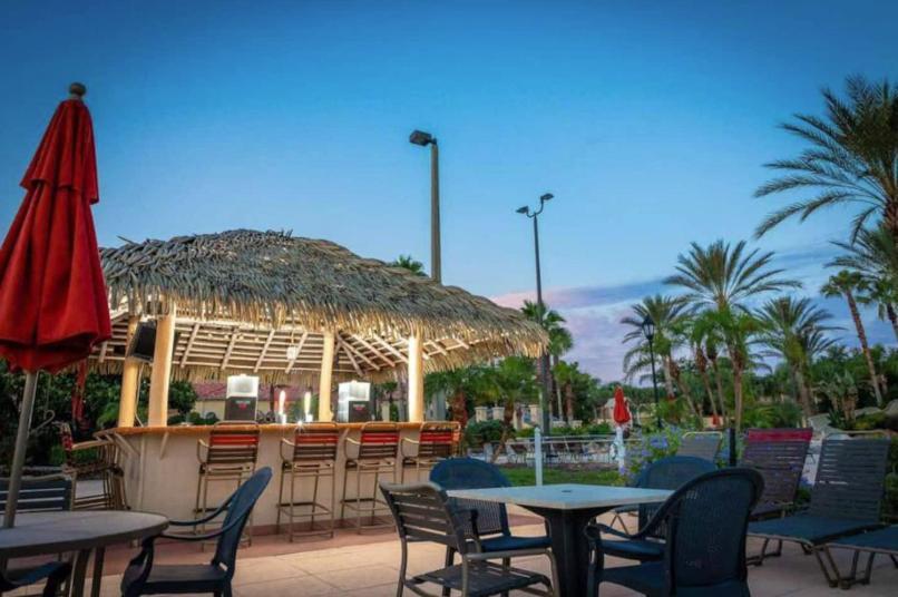 Appartement At Regal Palms-4 Bedroom3.5 Bath Townhouse *