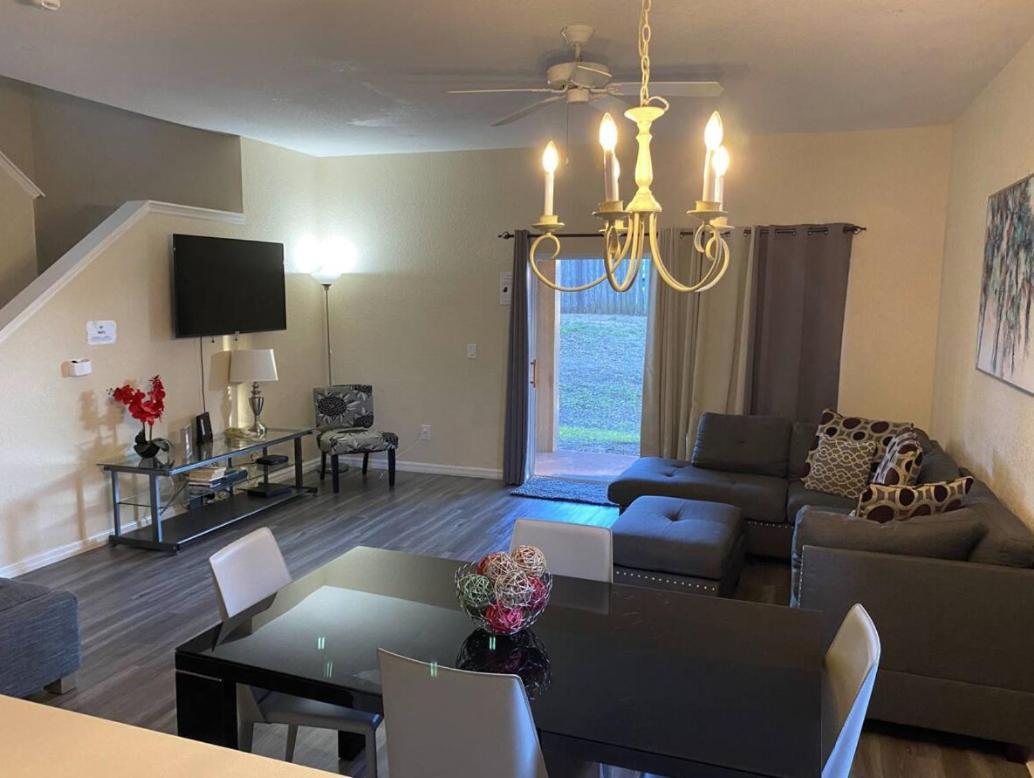 Appartement At Regal Palms-4 Bedroom3.5 Bath Townhouse